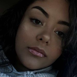 Meet your Posher, Emely